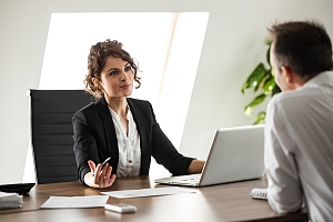 HR employee talking with new employee